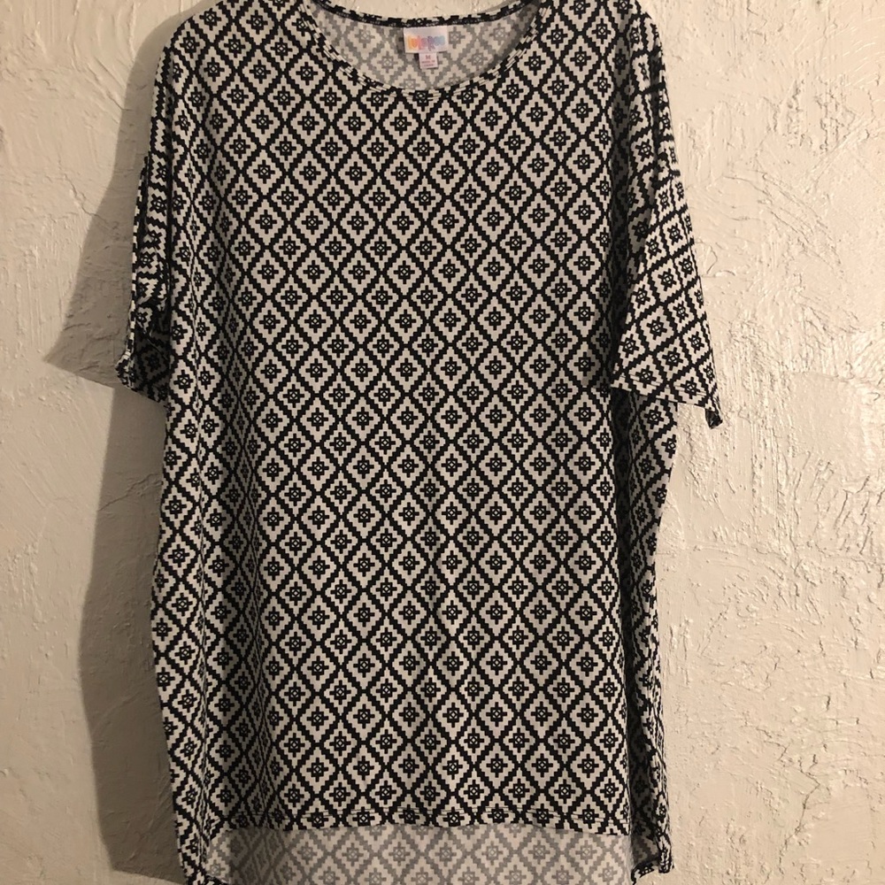 NWOT LuLaRoe Irma shirt